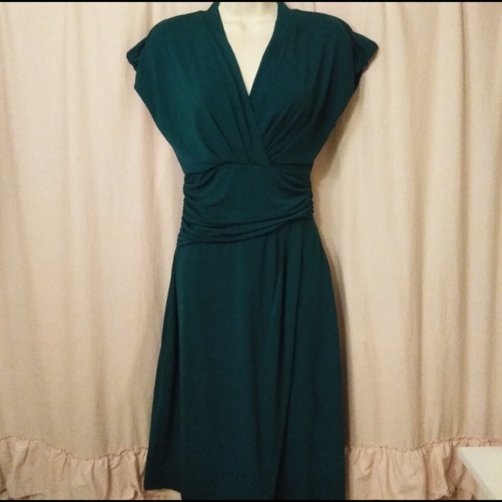 41 Hawthorne Forest Green Dress